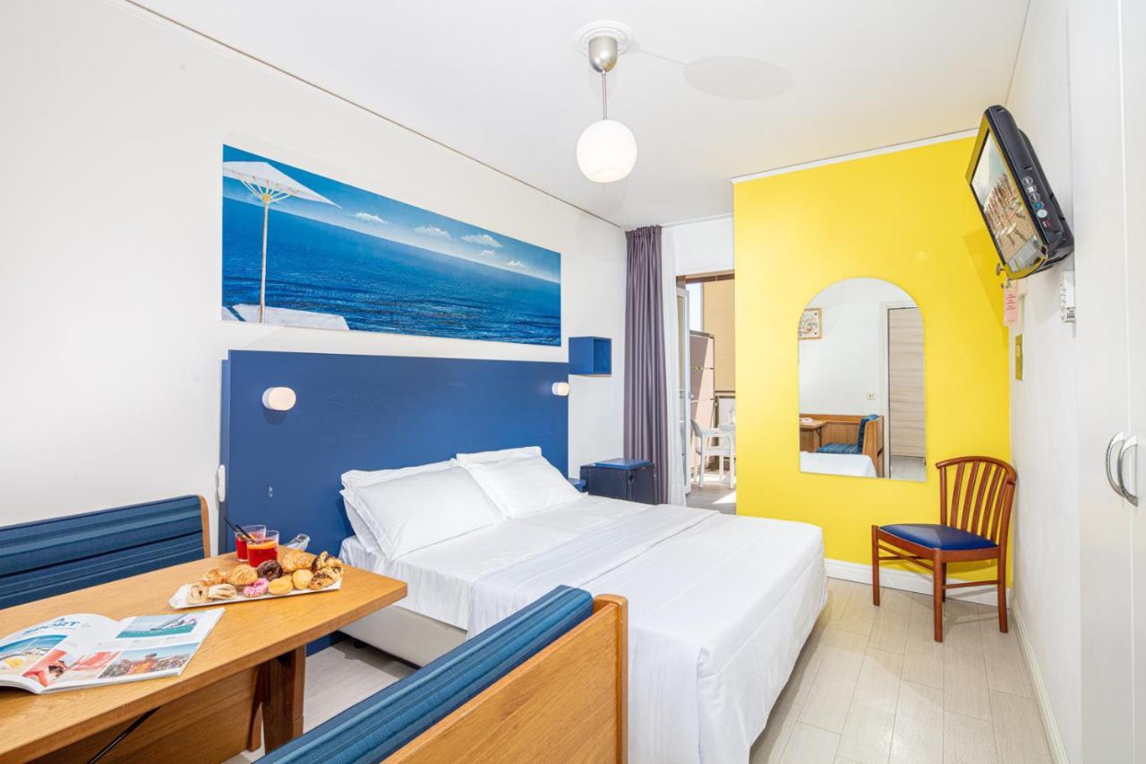 Hotel Alexander 비비오네 외부 사진